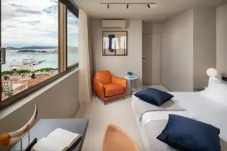 Royal Suites - 41
