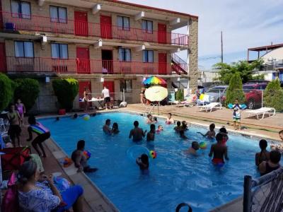Cloud 9 Inn - 8