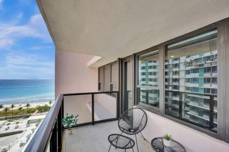The Alexander All Suites - 346