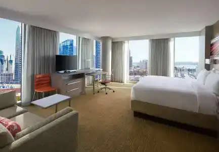 Residence Inn by Marriott San Diego Downtown/Bayfront - 3