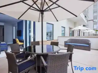 The Waterfront Beach Resort, A Hilton - 210