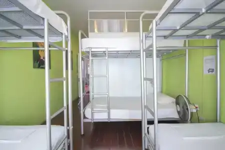 OYO 1054 Phuket Backpacker Hostel - 36
