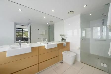 Ambience on Burleigh Beach - 72