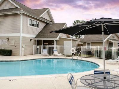 SureStay Studio by Best Western - 16