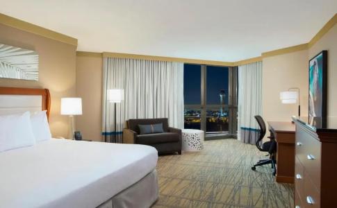 DoubleTree by Hilton Miami Airport & Convention Center - 57