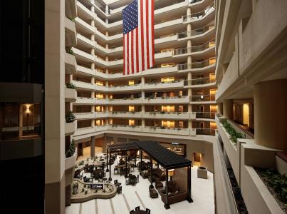 Embassy Suites by Hilton Crystal City National Airport - 37