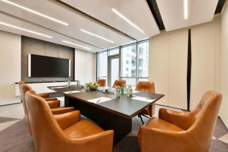 Hilton - 21