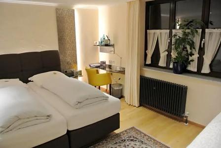 Hotel-Restaurant Goldenes Lamm - 55