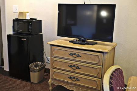 Anaheim Discovery Inn and Suites - 70