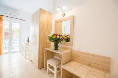 Mastorakis and Studios - 130