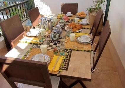 Riad Le j - 18