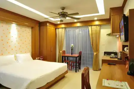 Green Harbor & Service Apartment - 108