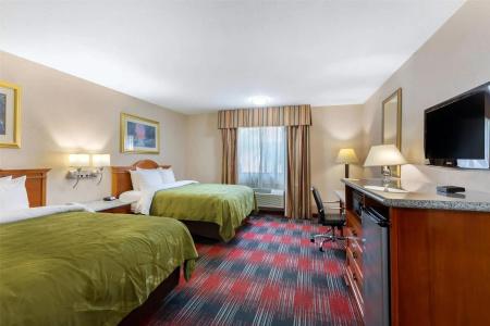 Quality Inn & Suites Oceanside Near Camp Pendleton - 26