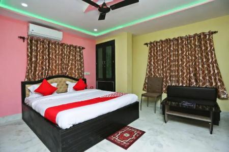 Oyo 22566 Red Velvet Inn - 2