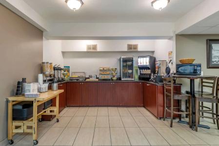 Quality Inn and Suites - 14