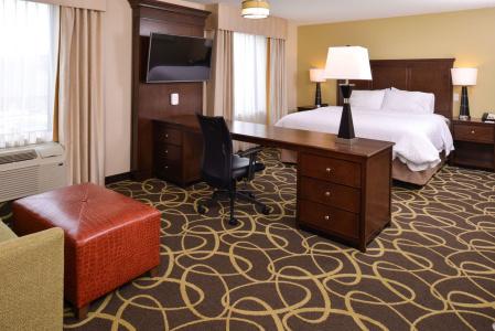 Hampton Inn Midtown-Aksarben - 20