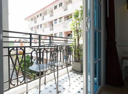 White Ivory Bed And Breakfast - 60