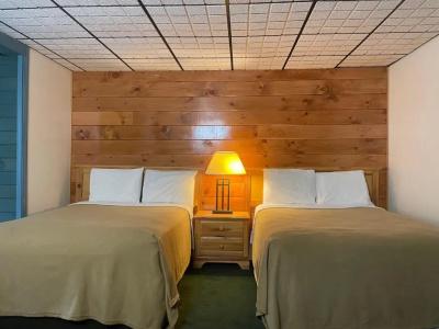 Lake Crest Inn - 89