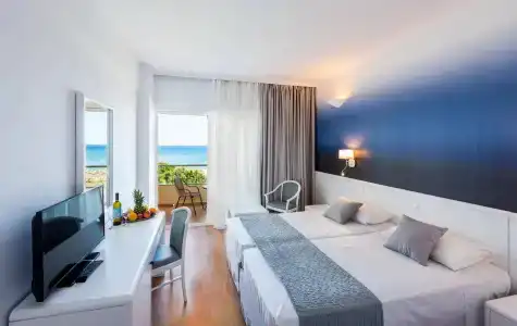 Blue Sea Beach Resort - 4