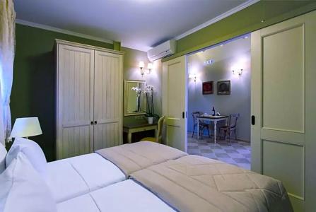 Ionia Suites - 105