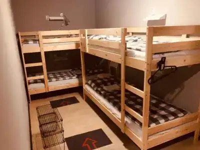 CASH/BACK HOSTEL - 2