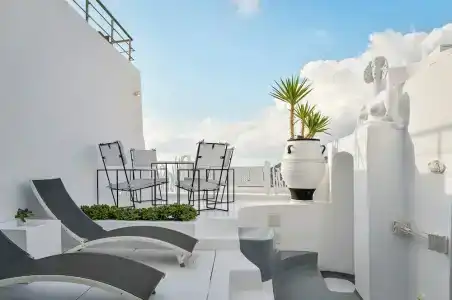 Trieris Villa & Suites - 41