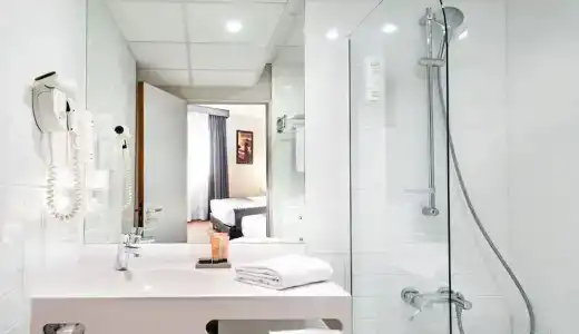 Holiday Inn Reims Centre, An Ihg - 8