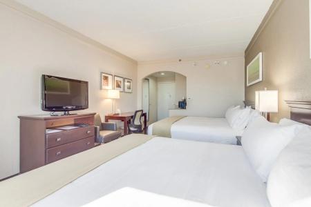 Holiday Inn Express & Suites Midlothian Turnpike, an IHG - 27