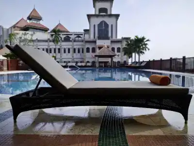 DoubleTree by Hilton Lakeside - 22