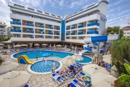 Blue Wave Suite - 18