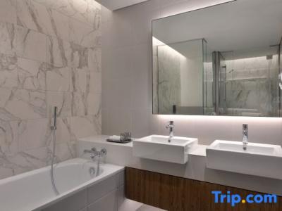 Doubletree By Hilton Abu Dhabi Yas Island Residences - 35