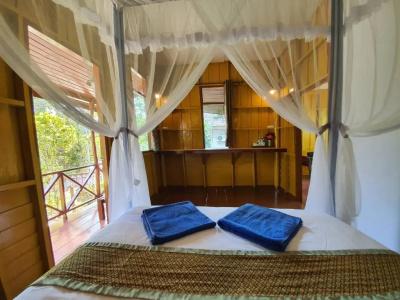 Tree Tops River Huts - 90