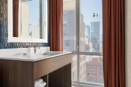 Courtyard by Marriott New York Manhattan/Chelsea - 8