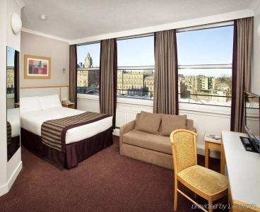 Jurys Inn Edinburgh - 4