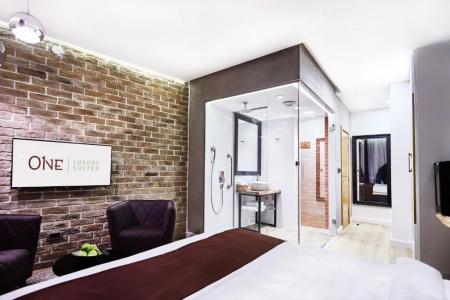 One Luxury Suites - 43