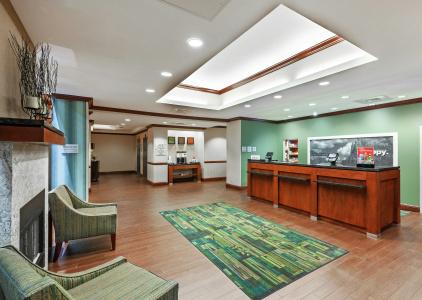 Hampton Inn & Suites West - 35