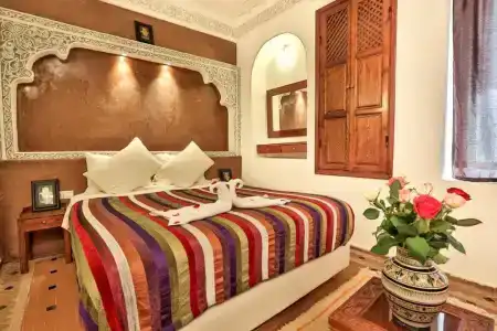 Riad Nakhla - 30