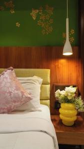 Club Emerald - 36
