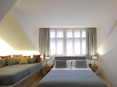 Boho Prague - Small Luxurys - 92