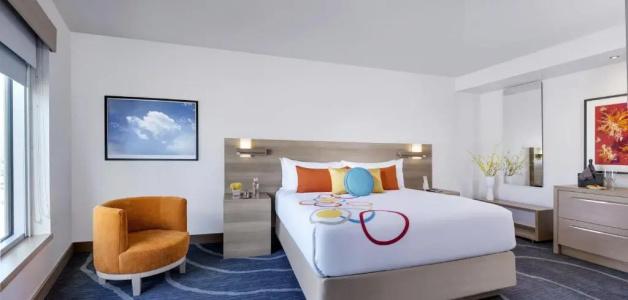 The Art Denver, Curio Collection by Hilton - 128