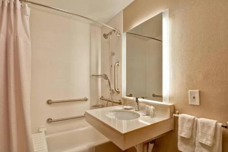 SpringHill Suites Near the University of Kentucky - 7