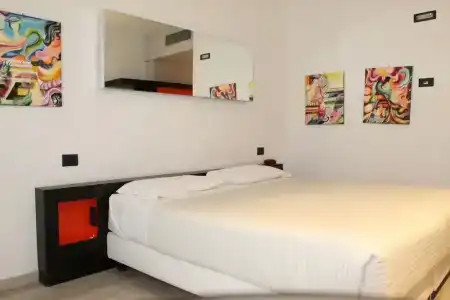 Blue Shades ApartHotel - 247