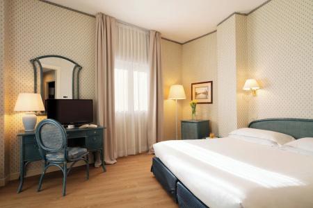 Grand Astoria - 57