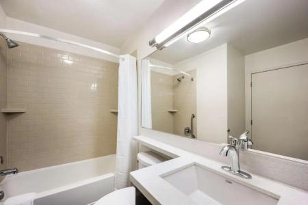 Sonesta Simply Suites Jersey City - 42