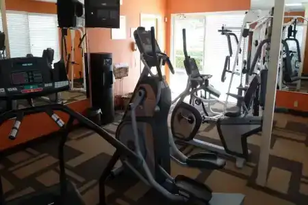 Courtyard by Marriott Waterfront - 18