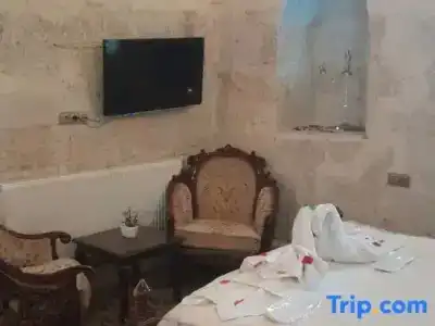 Born - 102
