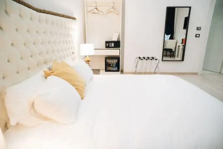 Escape Luxury Suite - 24
