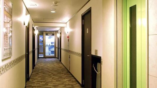 Toyoko Inn Tsuruhashi Ekimae - 13