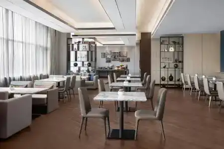 Shanghai Marriott Kangqiao - 57