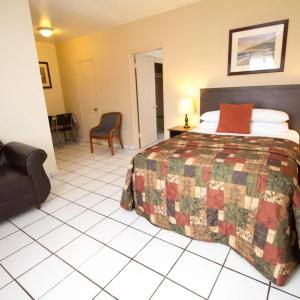 Parkway Inn - 23
